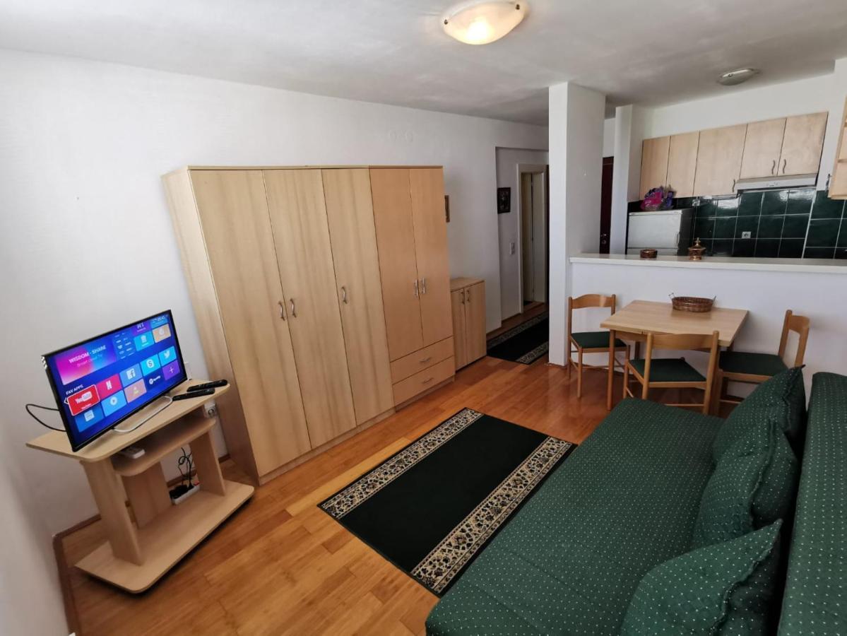 Bulevar Stan Na Dan Apartman Újvidék Kültér fotó